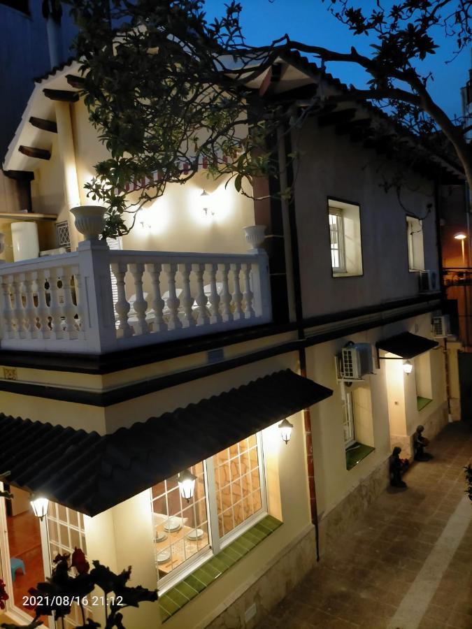 Casa Flores Del Mediterraneo Бадалона Экстерьер фото